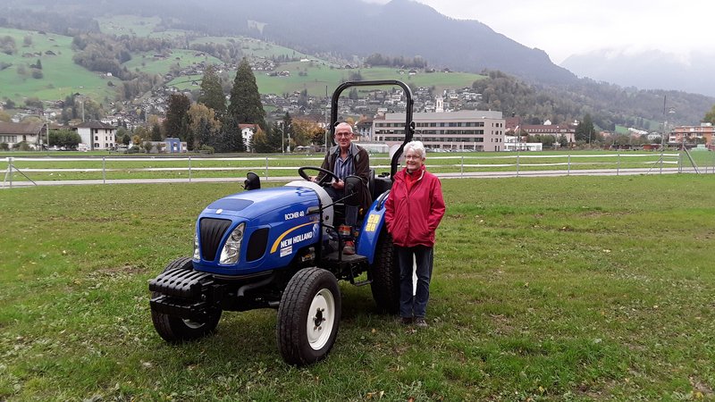 New Holland Boomer 40 für die Reithalle Sarnen