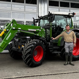 Fendt 211 mit Frontlader für Markus Flüeler