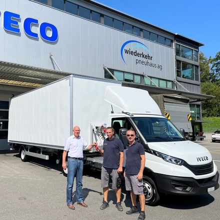 Neuer IVECO Daily Sattelzug für Zingg-Lamprecht AG